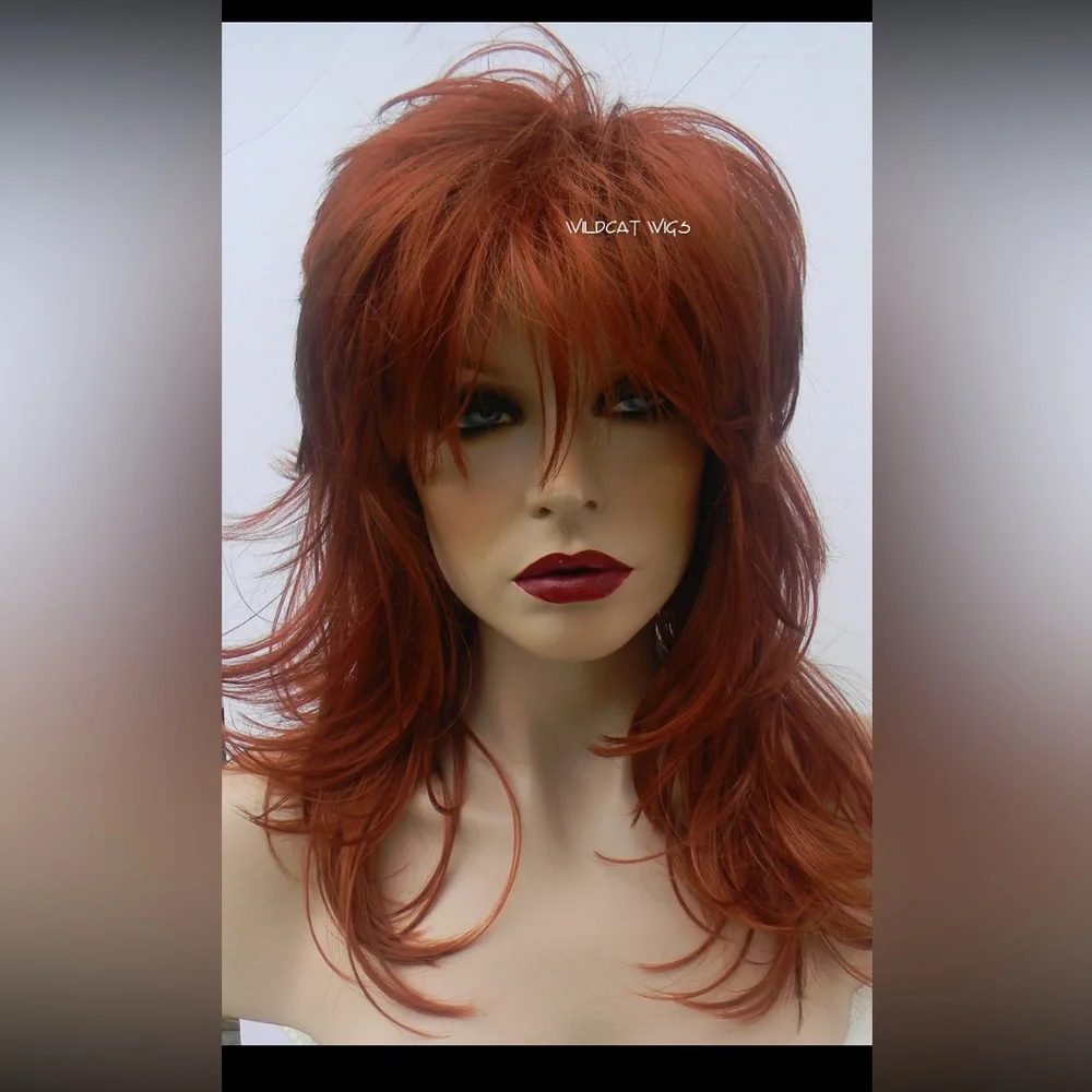 Red wig - Picture 5 of 5